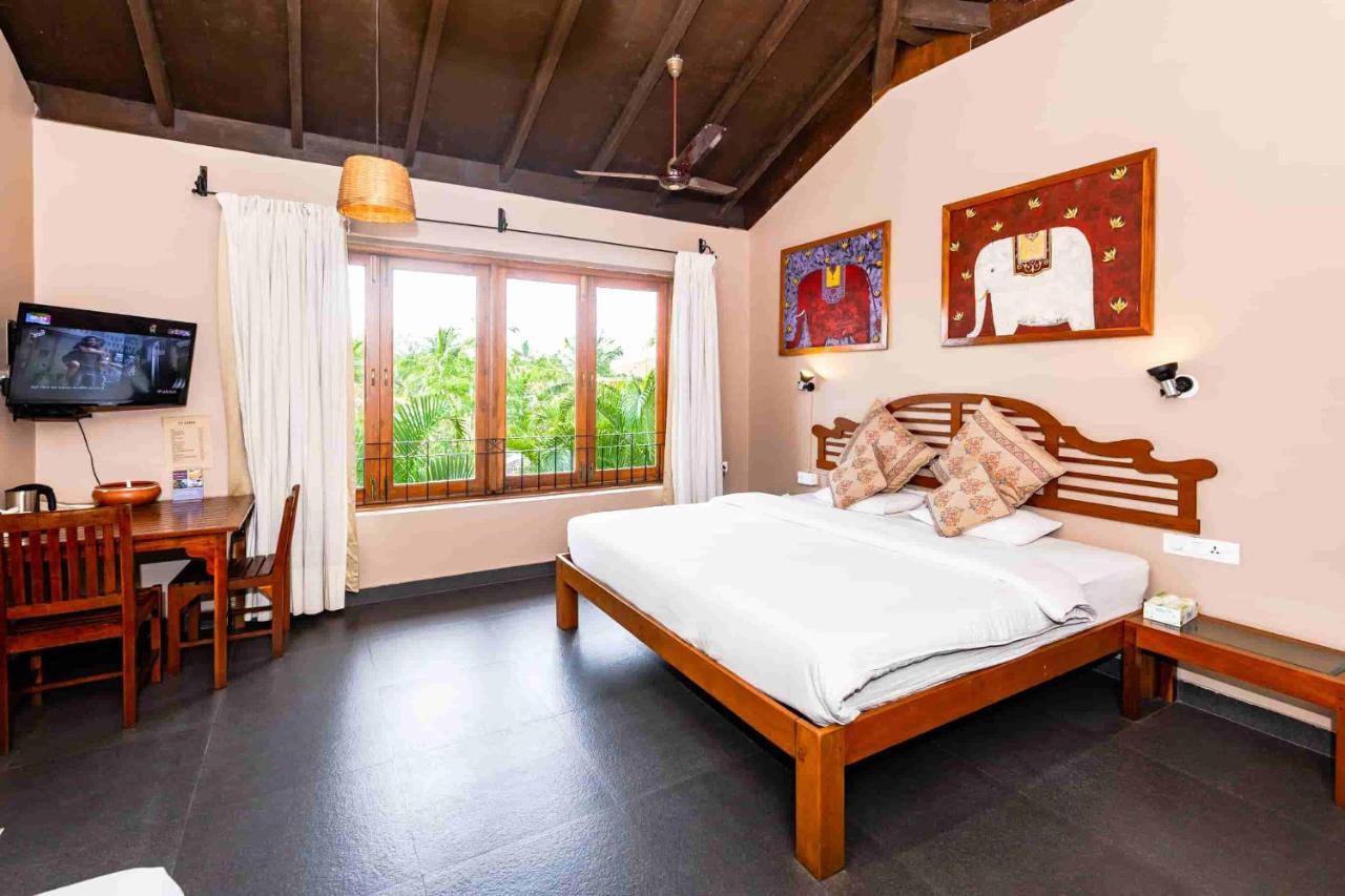 Fiesta Beach Resort Baga Extérieur photo