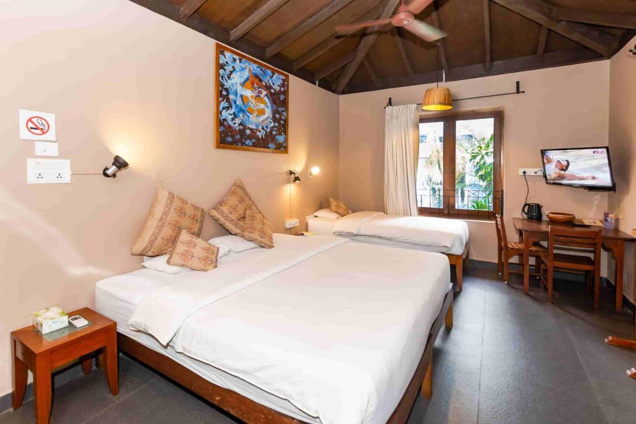 Fiesta Beach Resort Baga Extérieur photo