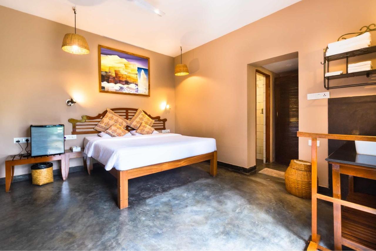 Fiesta Beach Resort Baga Extérieur photo