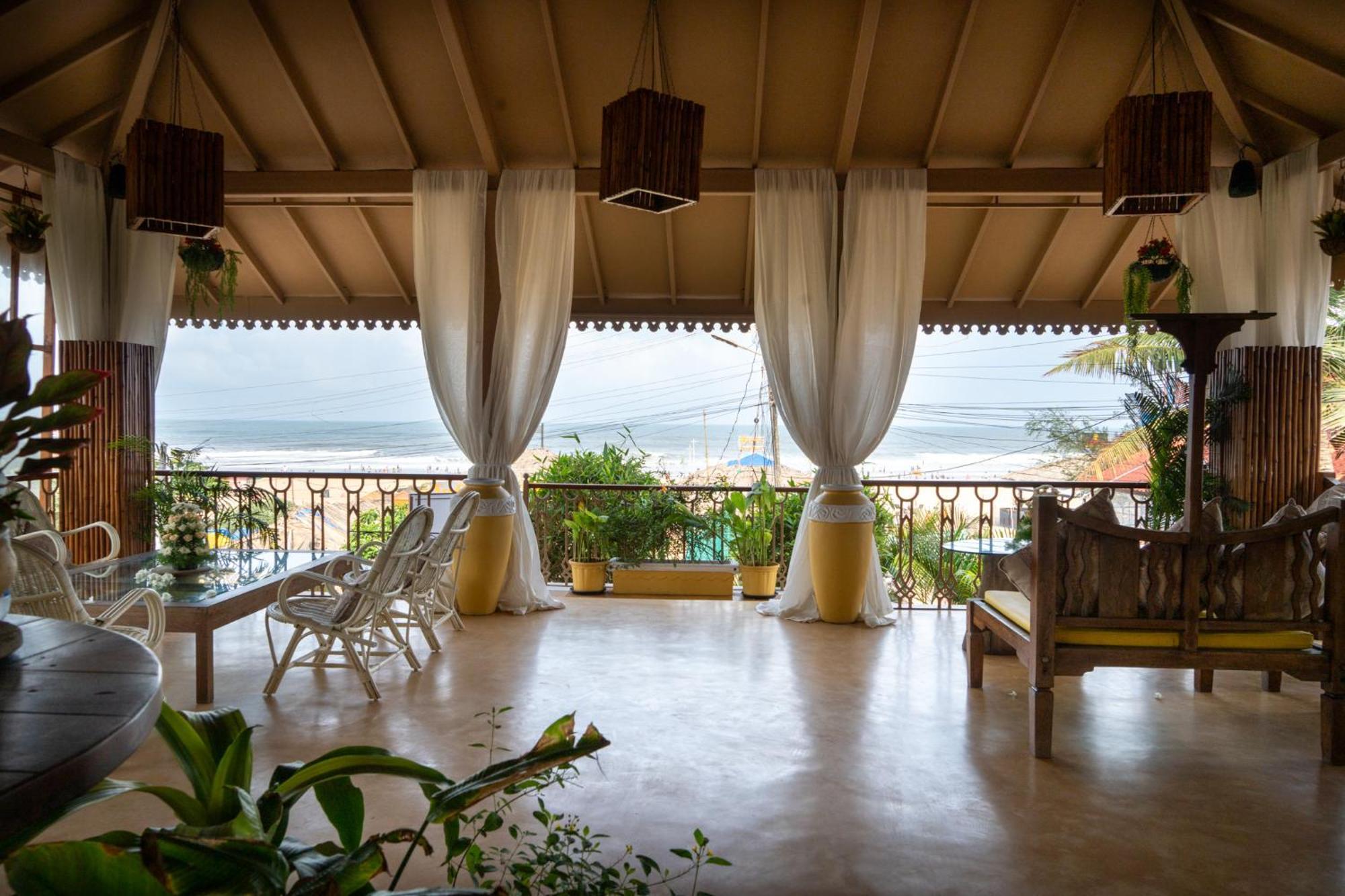 Fiesta Beach Resort Baga Extérieur photo