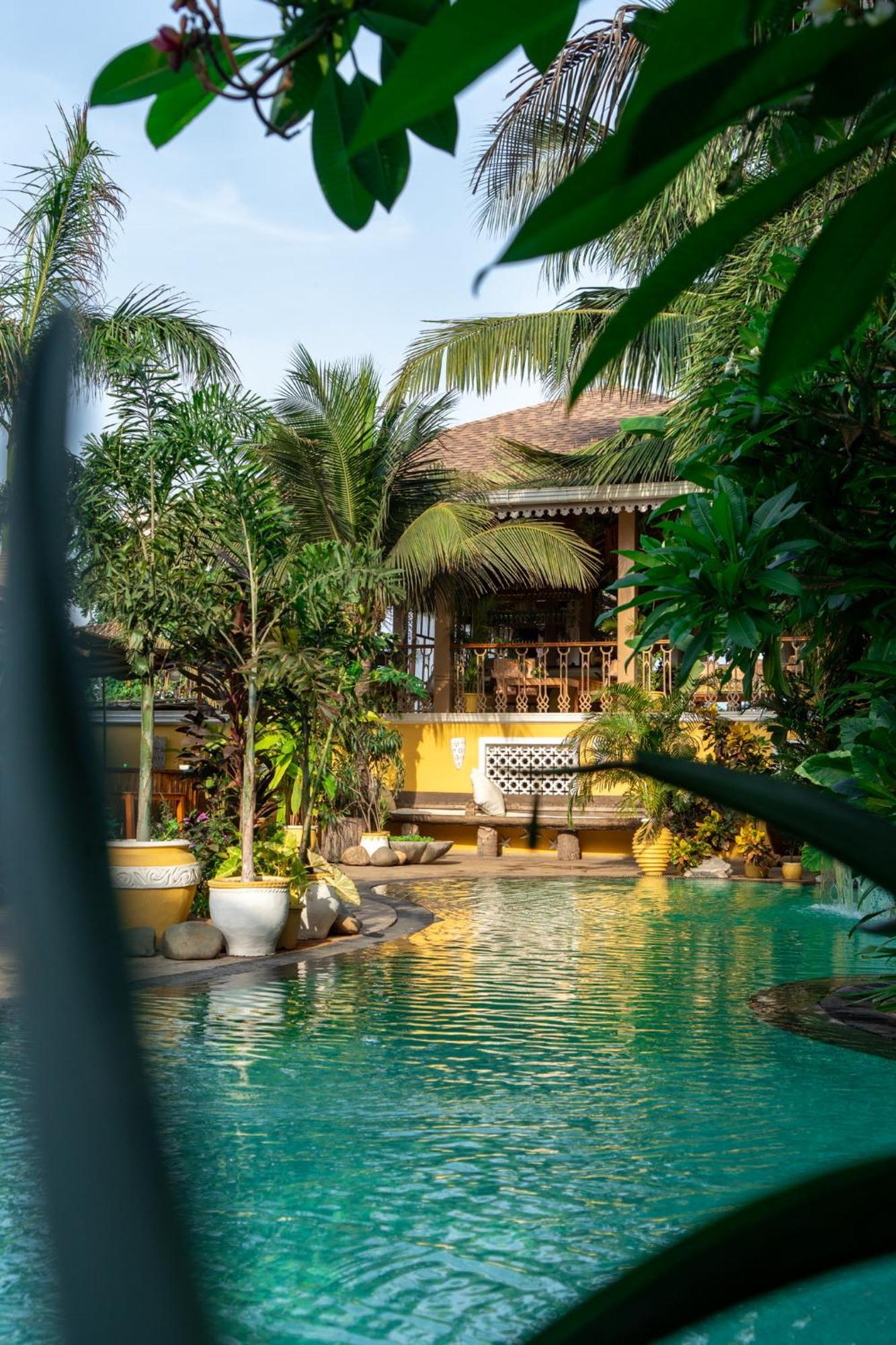 Fiesta Beach Resort Baga Extérieur photo