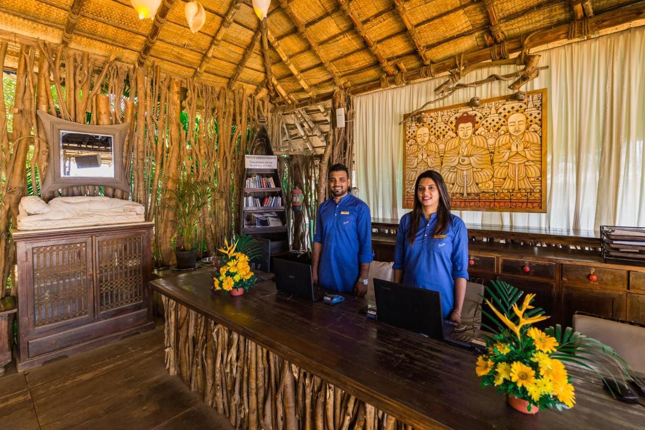 Fiesta Beach Resort Baga Extérieur photo